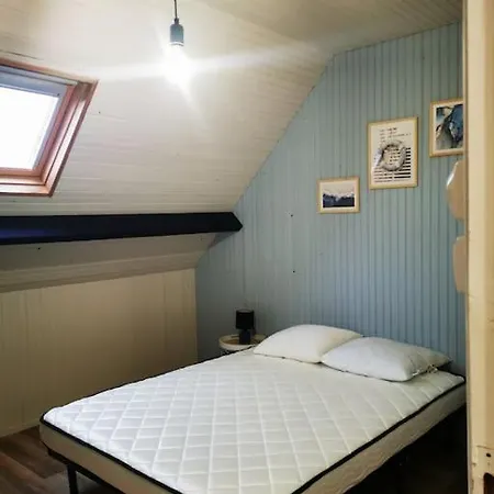 Дом отдыха Maison De Pour 12 Personnes Экиан-Пляж