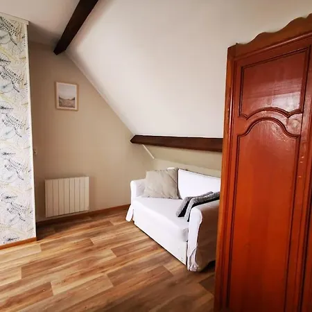 Maison De Pour 12 Personnes Holiday home